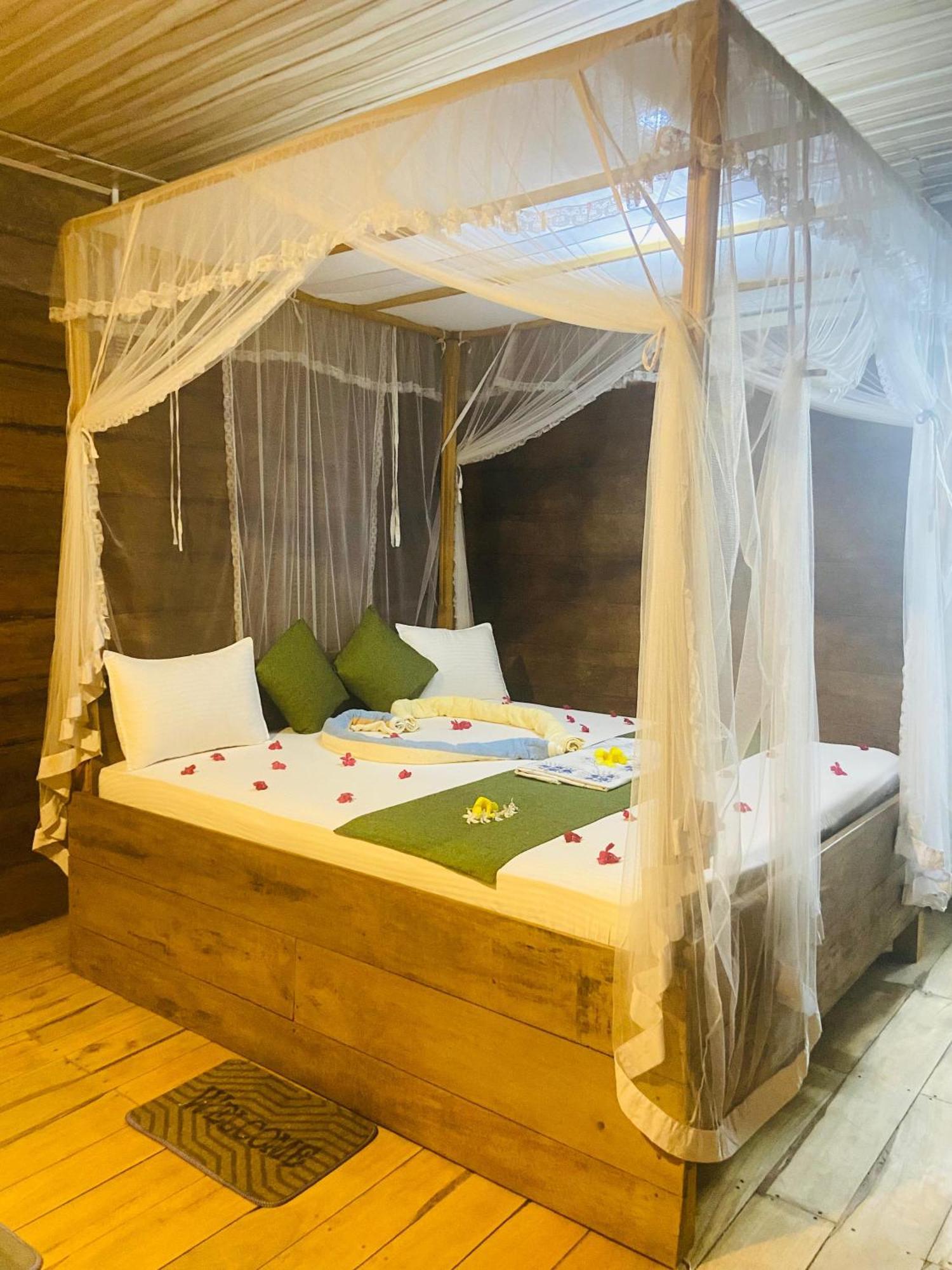 Coconut Island Yala Safari Place Тисамахарама Екстериор снимка