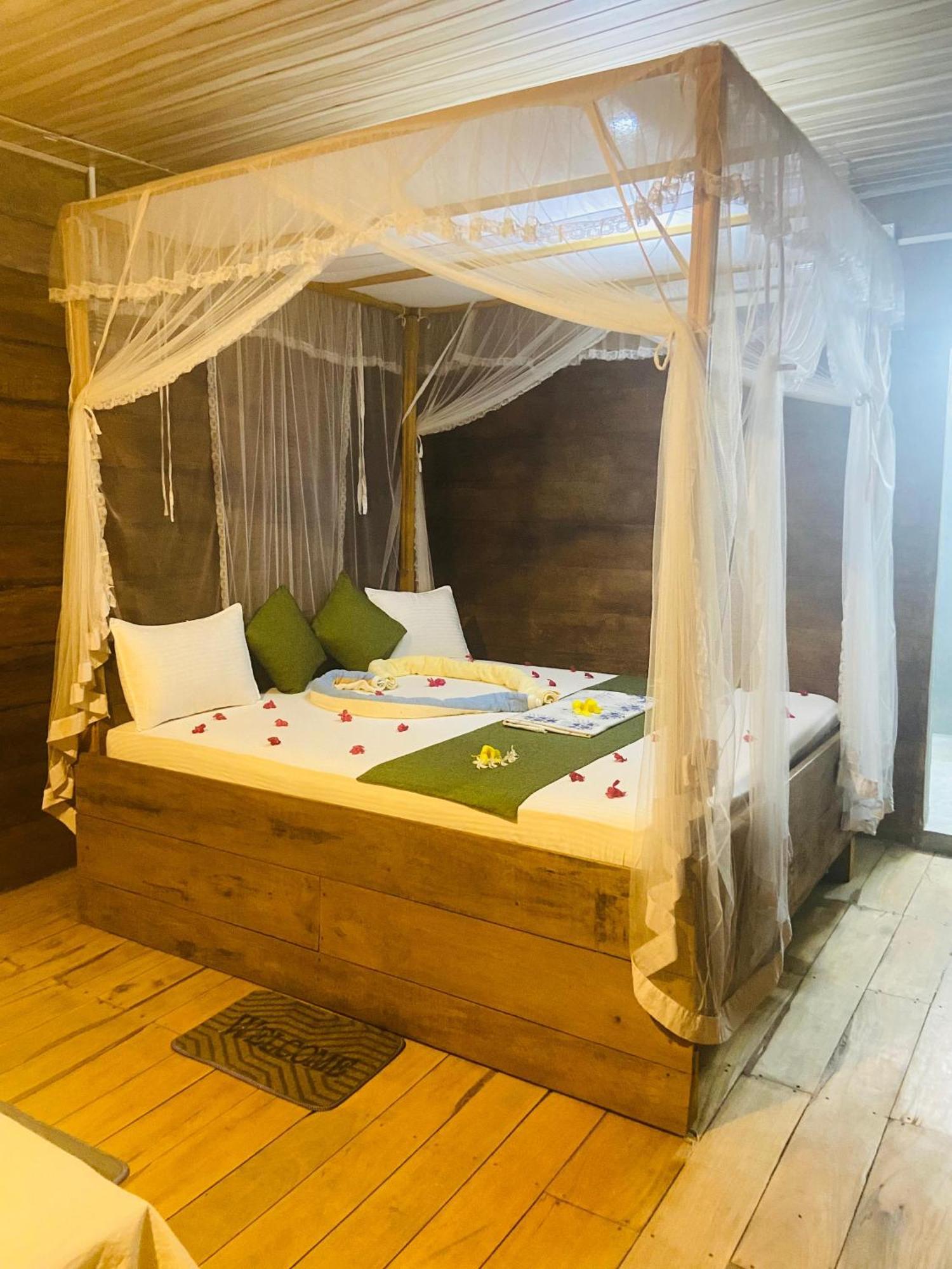 Coconut Island Yala Safari Place Тисамахарама Екстериор снимка